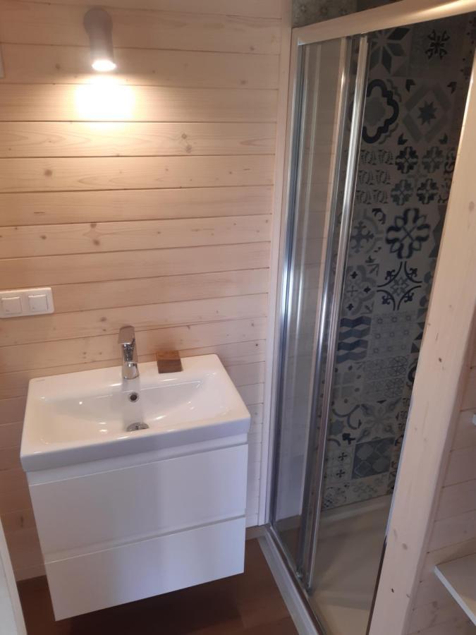 Micro Maison Bois / Tiny House Au Calme Crest Exterior photo